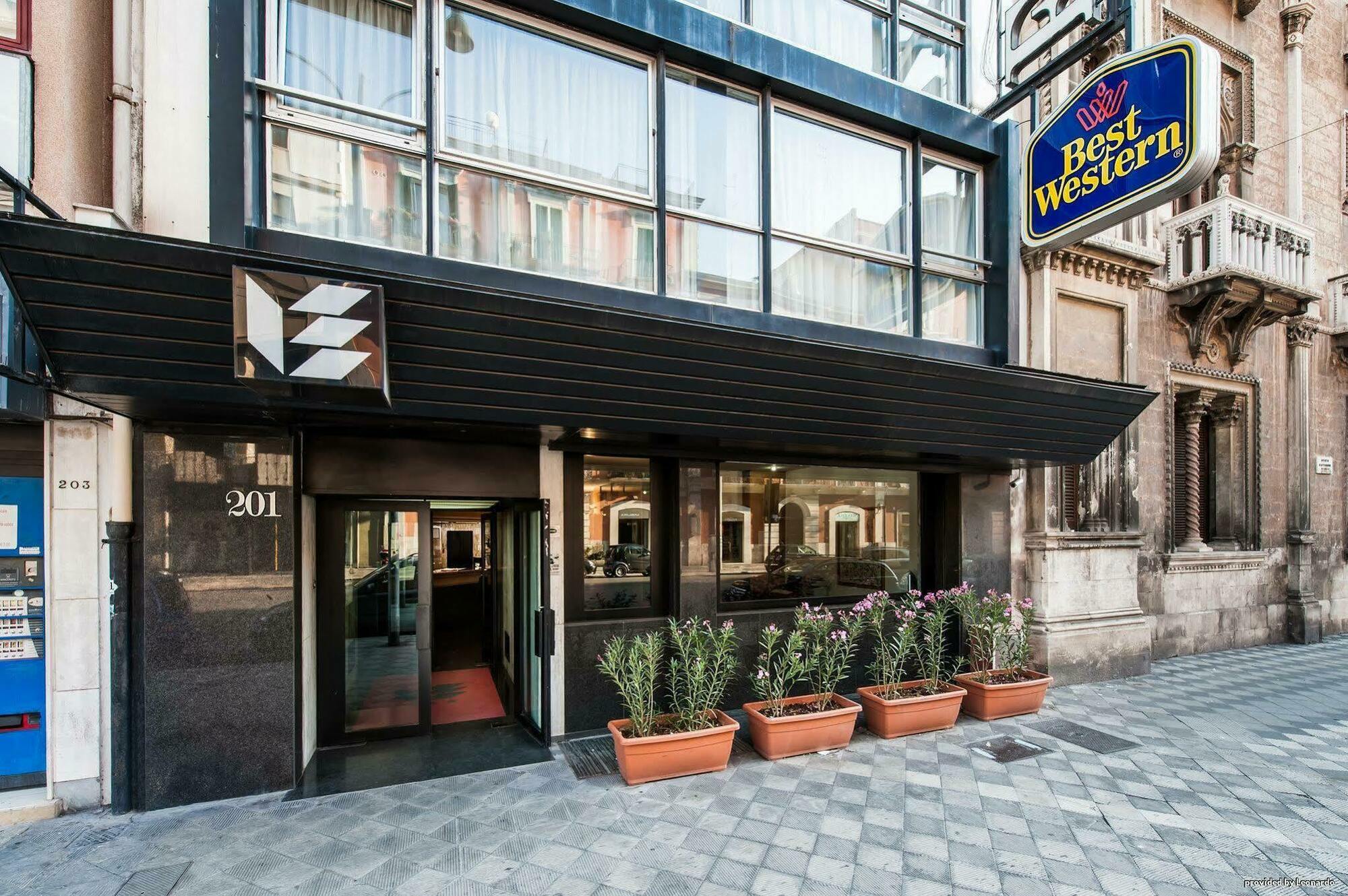 贝斯特韦斯特行政商务酒店 巴里 外观 照片